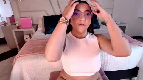 Snapshot of arabella__1 chatting on July 12, 1:51 am Arabella online show from July 12, 1:51 am