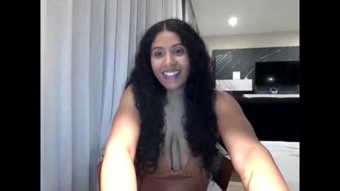 Snapshot of arabiangoddess3 chatting on June 6, 5:06 pm Monet online show from June 6, 5:06 pm