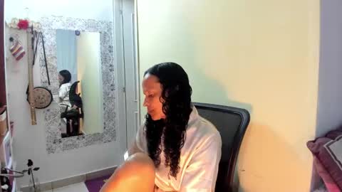 Nadia Cyel online show from December 17, 9:10 pm