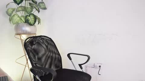   online show from February 27, 7:44 am