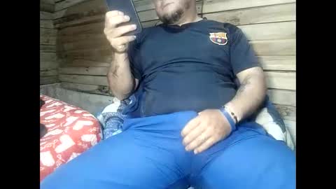 Snapshot of arcanguel_05 chatting on May 9, 5:01 am arcanguel 05 online show from May 9, 5:01 am