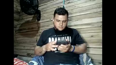 Snapshot of arcanguel_05 chatting on May 10, 4:39 am arcanguel 05 online show from May 10, 4:39 am