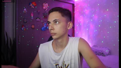 Snapshot of archi_love chatting on February 5, 7:07 am ARCHIBALDO online show from February 5, 7:07 am