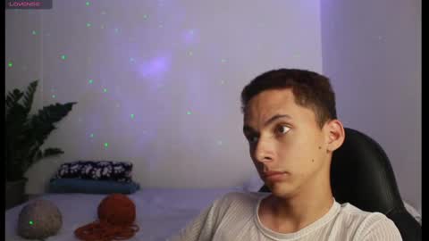 Snapshot of archi_love chatting on February 22, 7:45 am ARCHIBALDO online show from February 22, 7:45 am