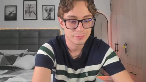Snapshot of archiekingss chatting on May 7, 6:13 pm Archie online show from May 7, 6:13 pm