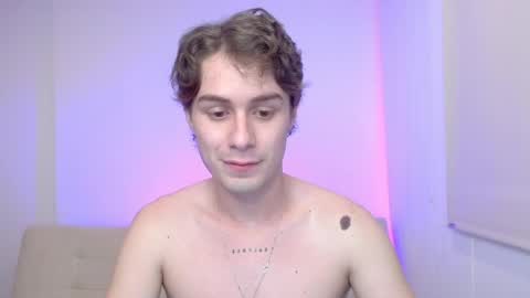 Snapshot of archiekingss chatting on June 1, 10:00 pm Archie online show from June 1, 10:00 pm