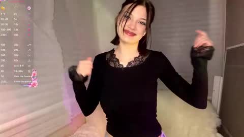 Caroline online show from March 5, 7:10 pm