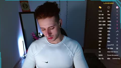 Snapshot of ares_blue chatting on January 13, 11:08 am ares blue online show from January 13, 11:08 am