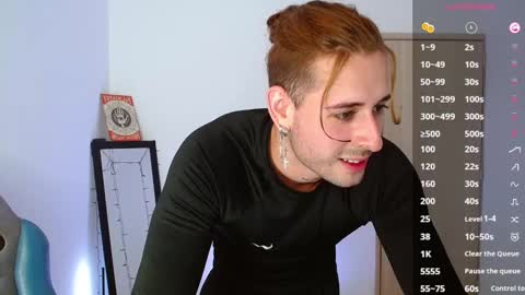 Snapshot of ares_blue chatting on February 24, 1:42 pm ares blue online show from February 24, 1:42 pm