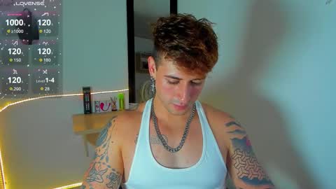 Snapshot of ares_blue chatting on September 23, 12:24 am ares blue online show from September 23, 12:24 am