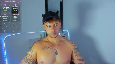 Snapshot of ares_blue chatting on October 8, 9:51 am ares blue online show from October 8, 9:51 am