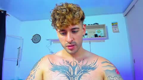 Snapshot of ares_blue chatting on May 15, 3:08 pm ares blue online show from May 15, 3:08 pm