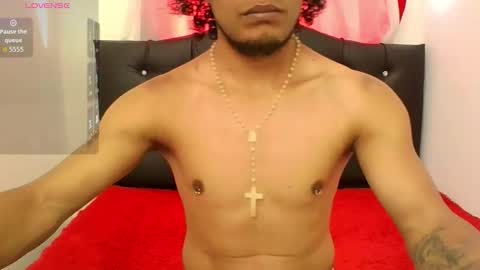 ares_hot_boy online show from January 18, 7:39 pm