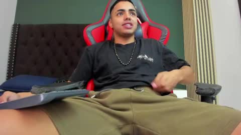 ares_pain_ online show from April 16, 7:36 pm