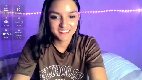 Bella online show from April 7, 11:37 pm