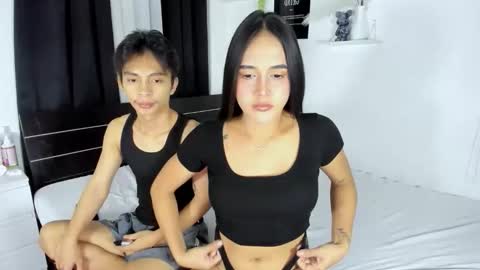 AriCandyAnna online show from May 17, 1:29 pm