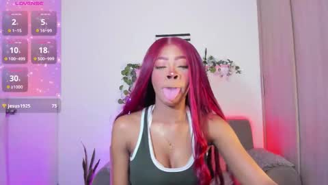 Snapshot of aria_brown_19 chatting on October 16, 12:00 am ARIA online show from October 16, 12:00 am