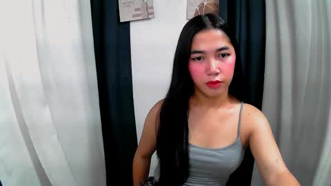 Snapshot of aria_fucks chatting on May 7, 12:27 am ARIA online show from May 7, 12:27 am