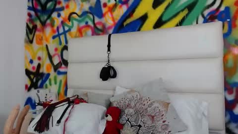 Snapshot of aria_martiin chatting on March 5, 12:22 pm aria online show from March 5, 12:22 pm