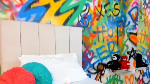 aria online show from March 22, 12:52 pm