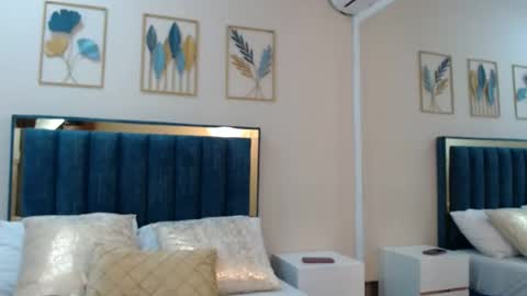 Snapshot of aria_martiin chatting on June 12, 11:42 am aria online show from June 12, 11:42 am