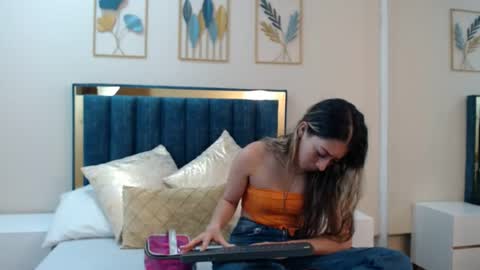 Snapshot of aria_martiin chatting on June 13, 11:41 am aria online show from June 13, 11:41 am