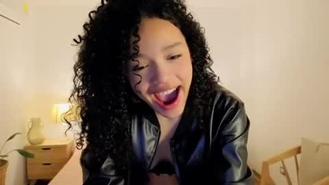Snapshot of ariaa_23 chatting on May 16, 12:37 pm ariaa_23 online show from May 16, 12:37 pm