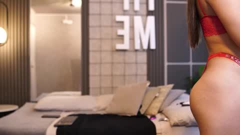 Ariaa online show from February 18, 6:59 pm