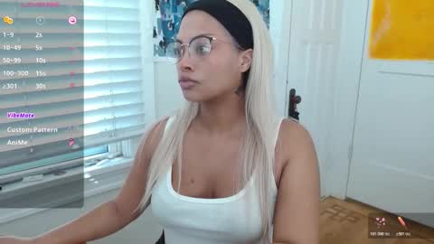 Aria Atelier online show from February 4, 7:31 pm