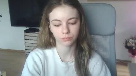 Snapshot of ariacreazy chatting on April 6, 6:14 am AriaCreazy online show from April 6, 6:14 am