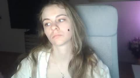 Snapshot of ariacreazy chatting on April 6, 8:21 pm AriaCreazy online show from April 6, 8:21 pm
