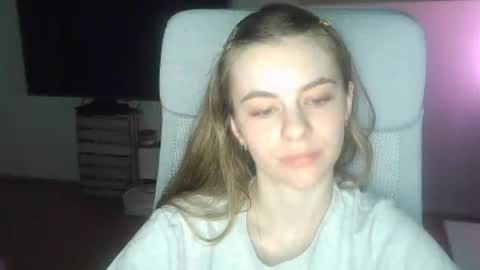 Snapshot of ariacreazy chatting on May 19, 8:48 pm AriaCreazy online show from May 19, 8:48 pm