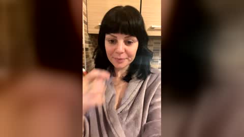 Snapshot of ariadna89 chatting on December 13, 8:04 pm Adriana online show from December 13, 8:04 pm