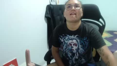 Snapshot of ariadna_6 chatting on June 25, 6:23 pm ...Ariana... online show from June 25, 6:23 pm