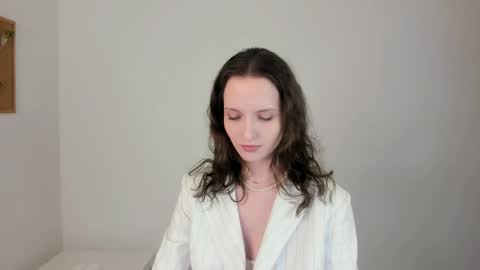 Snapshot of ariadna_s chatting on April 27, 12:19 am Ariadna online show from April 27, 12:19 am
