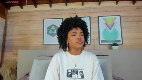 Aria Foster online show from March 22, 3:32 am