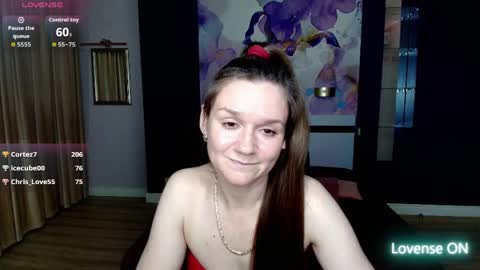Snapshot of ariagrays chatting on May 14, 1:23 am AriaGray online show from May 14, 1:23 am