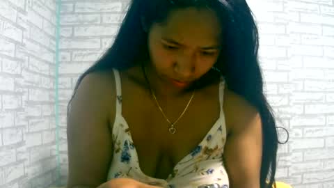Snapshot of ariah13 chatting on June 23, 2:20 am ariah13 online show from June 23, 2:20 am