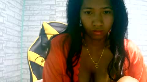 Snapshot of ariah13 chatting on July 5, 2:18 am ariah13 online show from July 5, 2:18 am