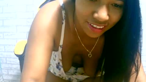 Snapshot of ariah13 chatting on July 16, 2:06 am ariah13 online show from July 16, 2:06 am
