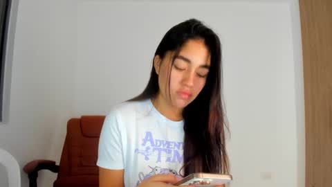 Aria Montgomery online show from March 18, 4:04 am