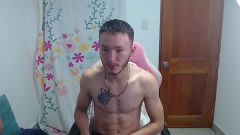 ariana_esteban07 online show from February 22, 9:08 am