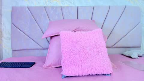 Snapshot of ariana_florez chatting on May 21, 7:10 pm Sofia online show from May 21, 7:10 pm