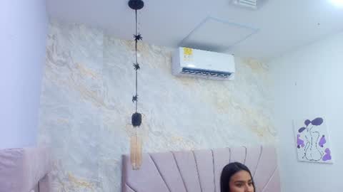 Snapshot of ariana_florez chatting on June 21, 7:16 pm Sofia online show from June 21, 7:16 pm