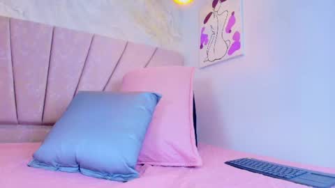 Snapshot of ariana_florez chatting on August 4, 7:05 pm Sofia online show from August 4, 7:05 pm