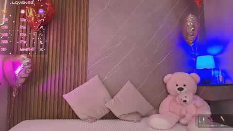 Ariana online show from April 4, 12:35 pm