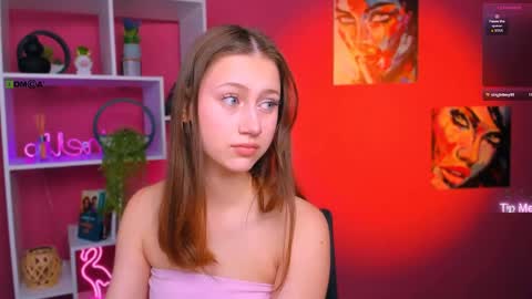 Snapshot of arianaa_cat chatting on June 2, 6:54 pm arianaa_cat online show from June 2, 6:54 pm