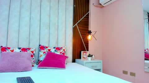 Arianaa Gray online show from January 8, 3:53 am