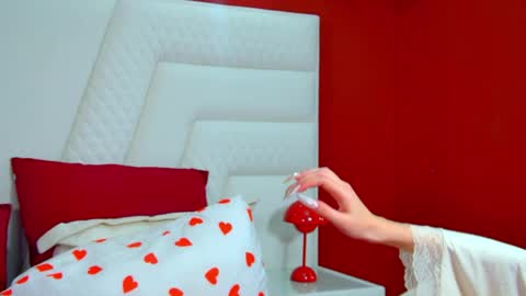 Ariana online show from April 14, 6:25 pm