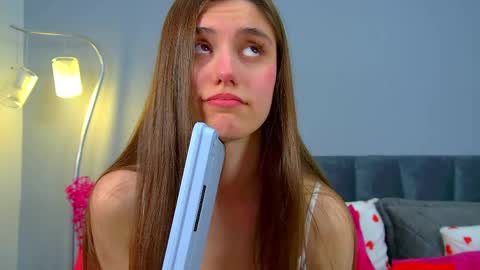 Ariana online show from April 15, 7:58 pm